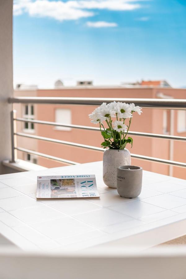 Apartments And Rooms Vuleta, Close To The Beach Makarska Exterior foto