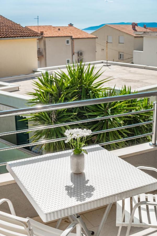 Apartments And Rooms Vuleta, Close To The Beach Makarska Habitación foto