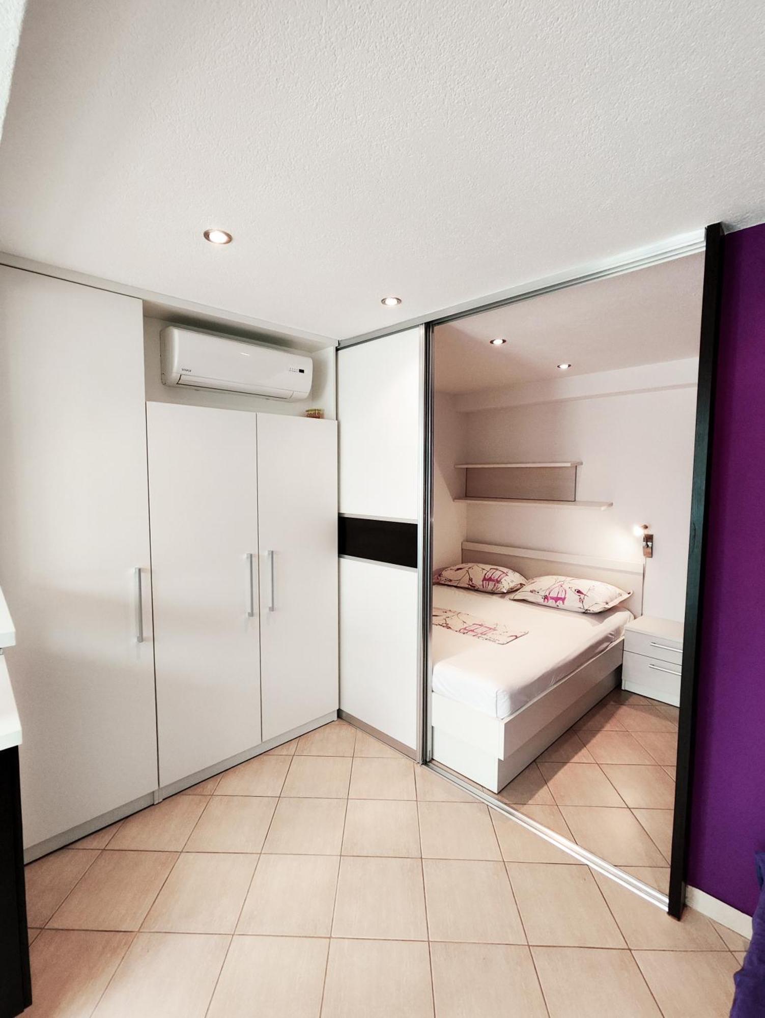 Apartments And Rooms Vuleta, Close To The Beach Makarska Habitación foto