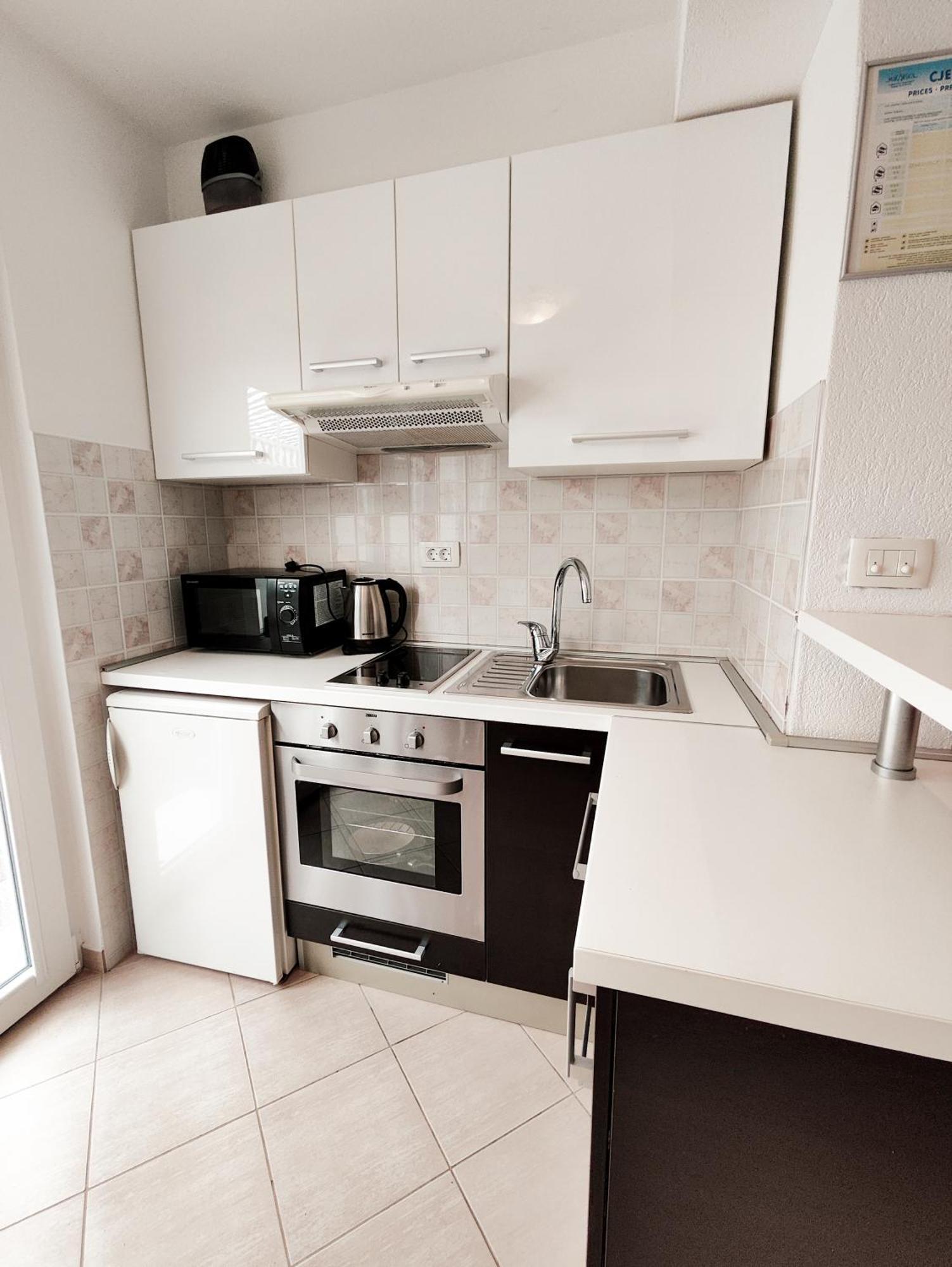 Apartments And Rooms Vuleta, Close To The Beach Makarska Habitación foto