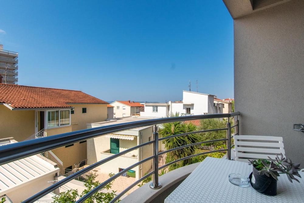 Apartments And Rooms Vuleta, Close To The Beach Makarska Habitación foto